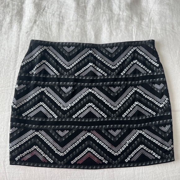 Express Black and Silver/Gray Sequin Skirt size: Medium - Picture 2 of 3